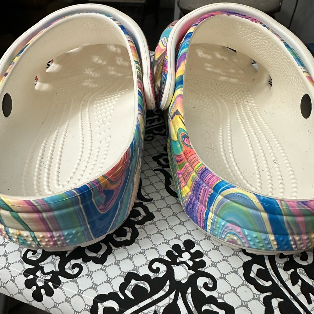 Crocs - Picture 2 of 4